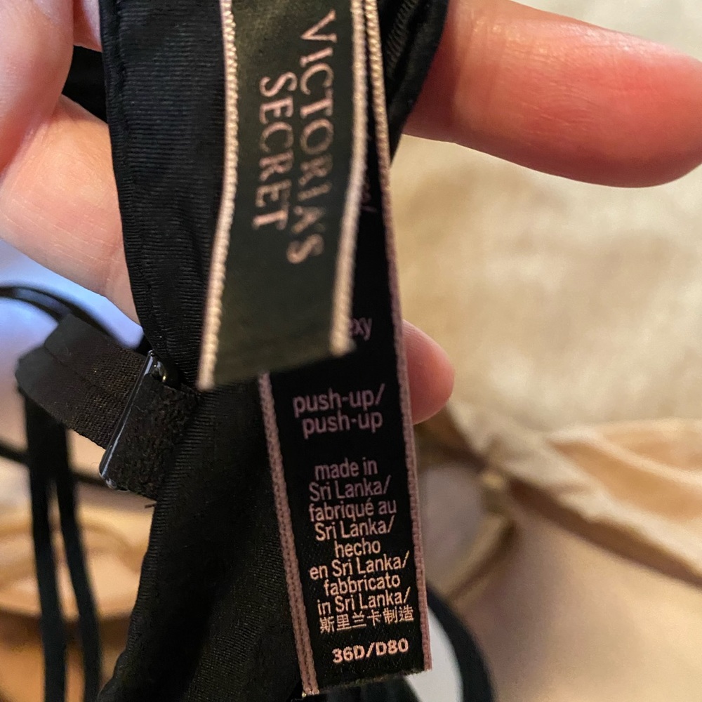 VS Very Sexy Bras (2) padding